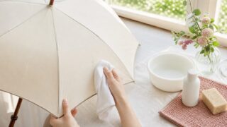 日傘 汚れ 落とし方を解説｜失敗を避ける洗い方5つと洗剤選びの基本